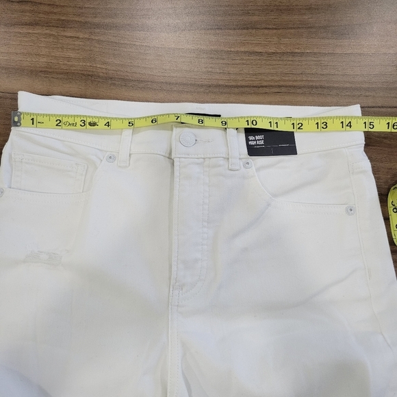 Express 90s Boot High-Rise White Distressed Jeans Size 6 - Picture 4 of 11